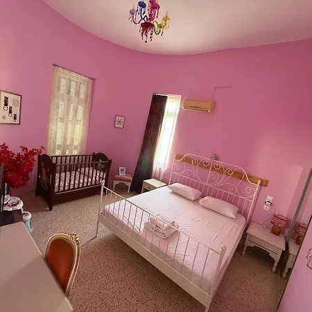 Tatil Evi Tower Traditional Pool Kremastí