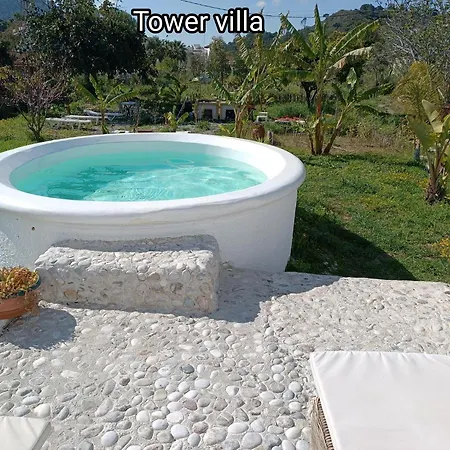 Tower Traditional Pool Kremastí
