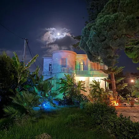 Tower Traditional Pool Casa de Férias