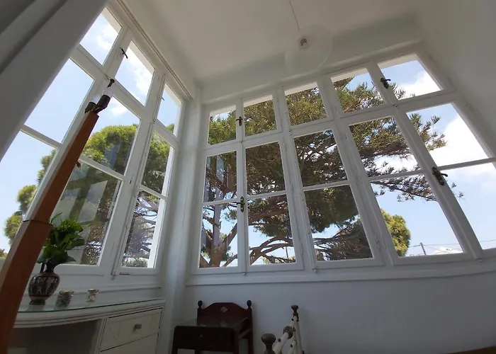 Tower Traditional Pool بيت للعطل Kremastí